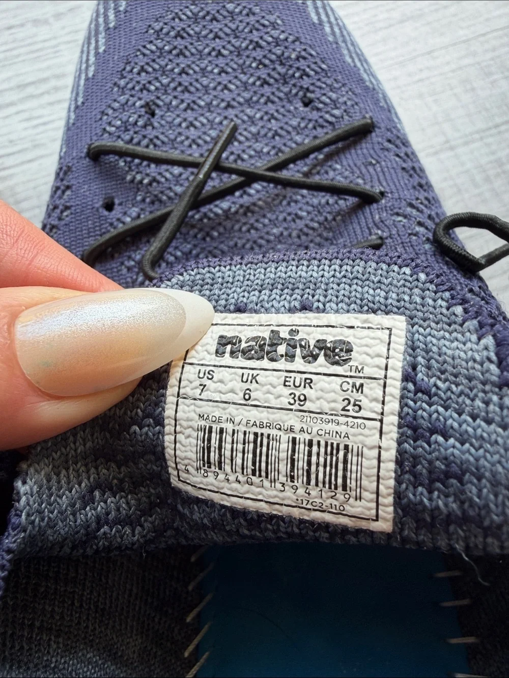 Native Men's Slip-On Knit Sneakers in Navy with Black Laces, Size 7.